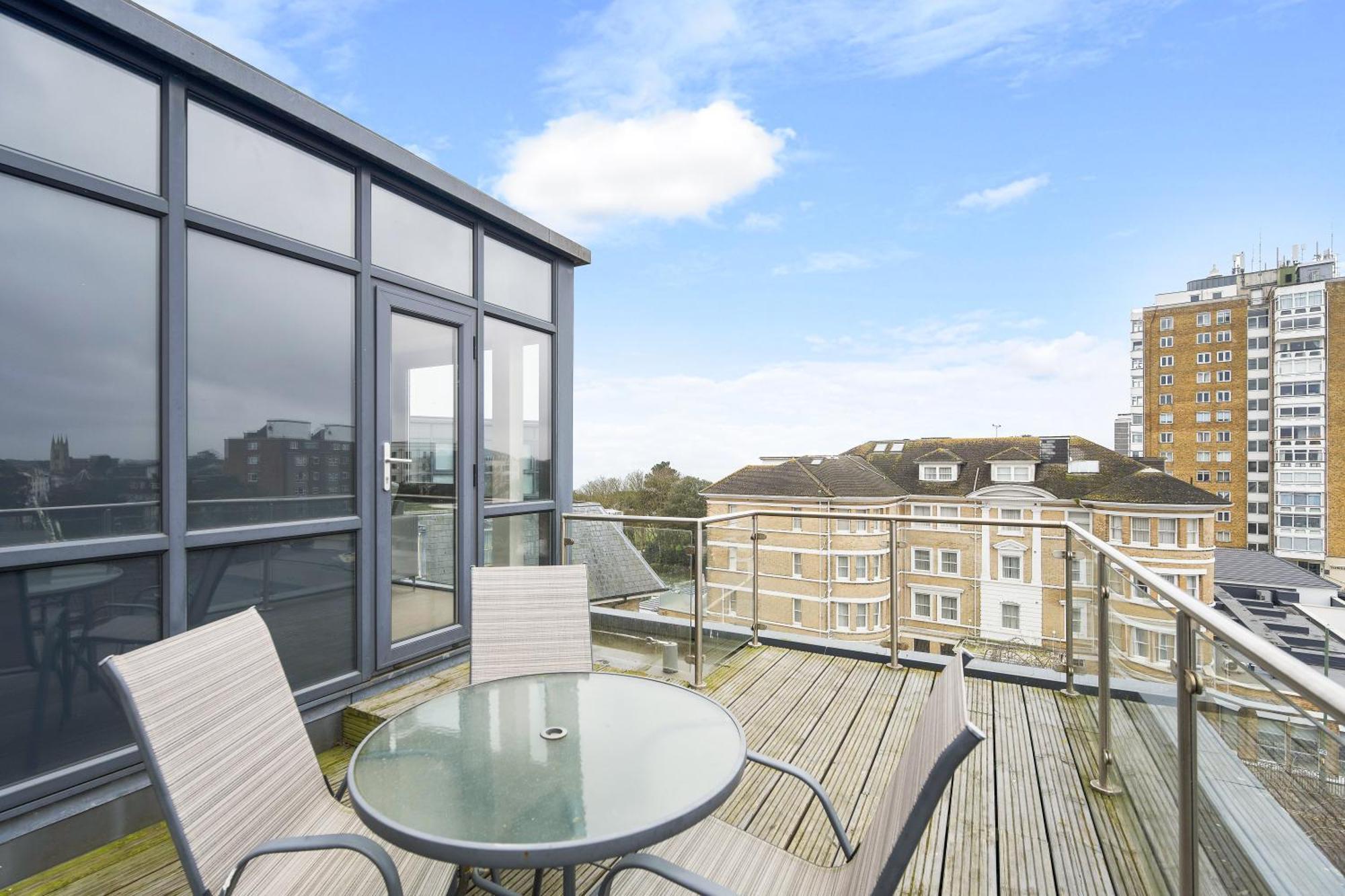 Ferienwohnung Westcliff Penthouse With Sea Views And Balcony Bournemouth Exterior foto